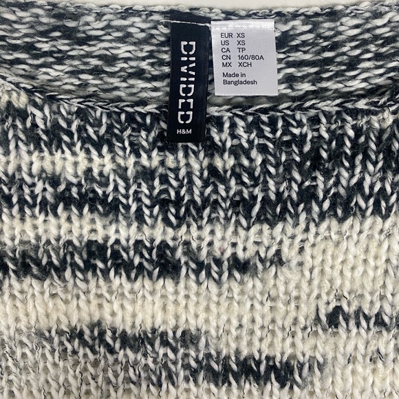 Divided by H&M Black and White Sweater Size XS - Picture 5 of 6